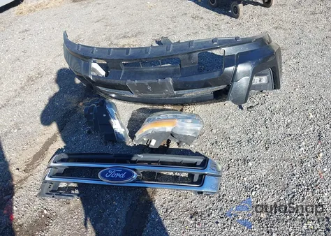 2015 Ford Expedition El Limited z USA, uszkodzony, nr VIN 1FMJK2AT7FEF37507